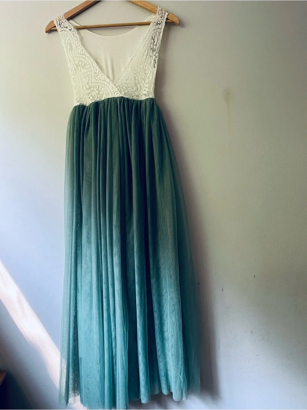 Girls Lace Bodice Tulle Maxi Dress in White and Green